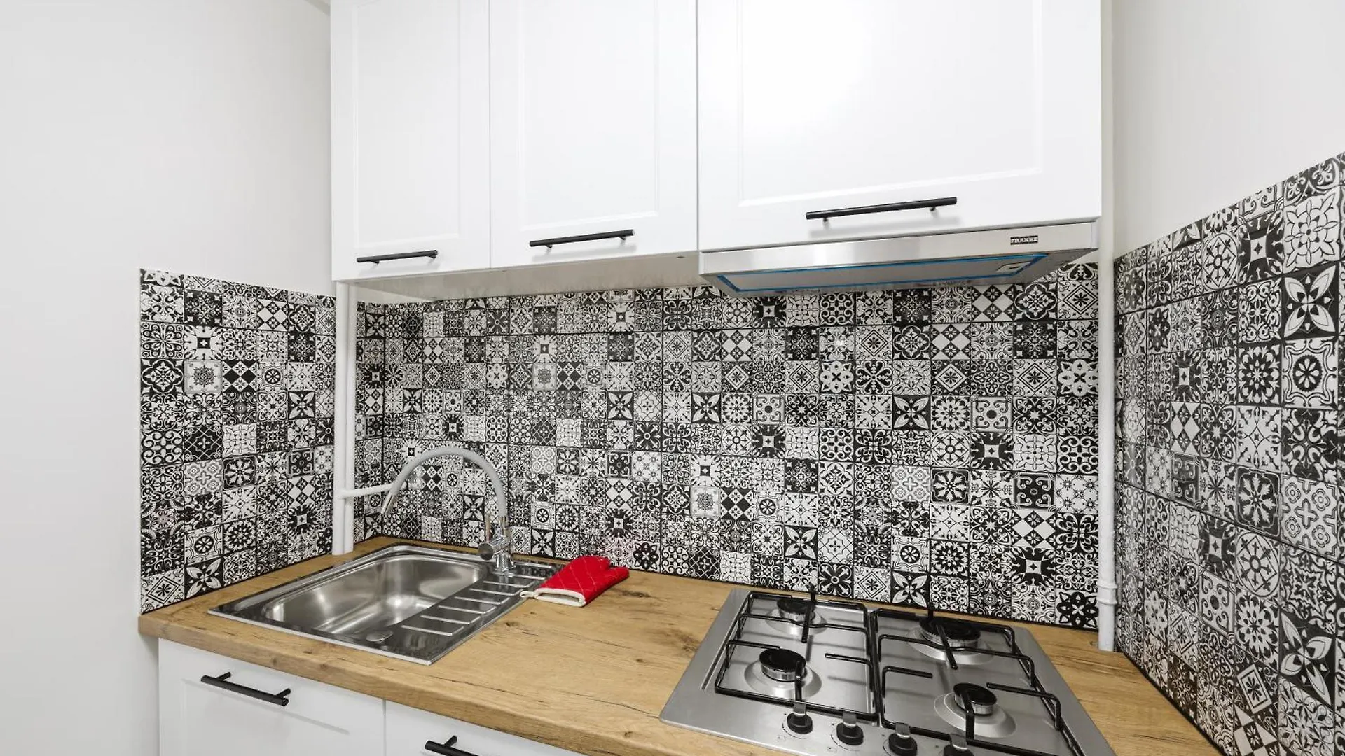 Poznan Cozy Comfort Apartment By Bookinghost