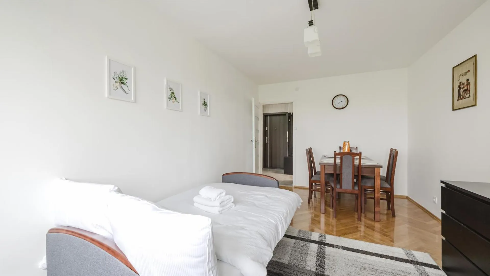 Poznan Cozy Comfort Apartment By Bookinghost